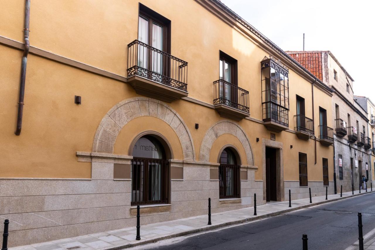 Apartamentos Turisticos De La Bernarda Caces 외부 사진