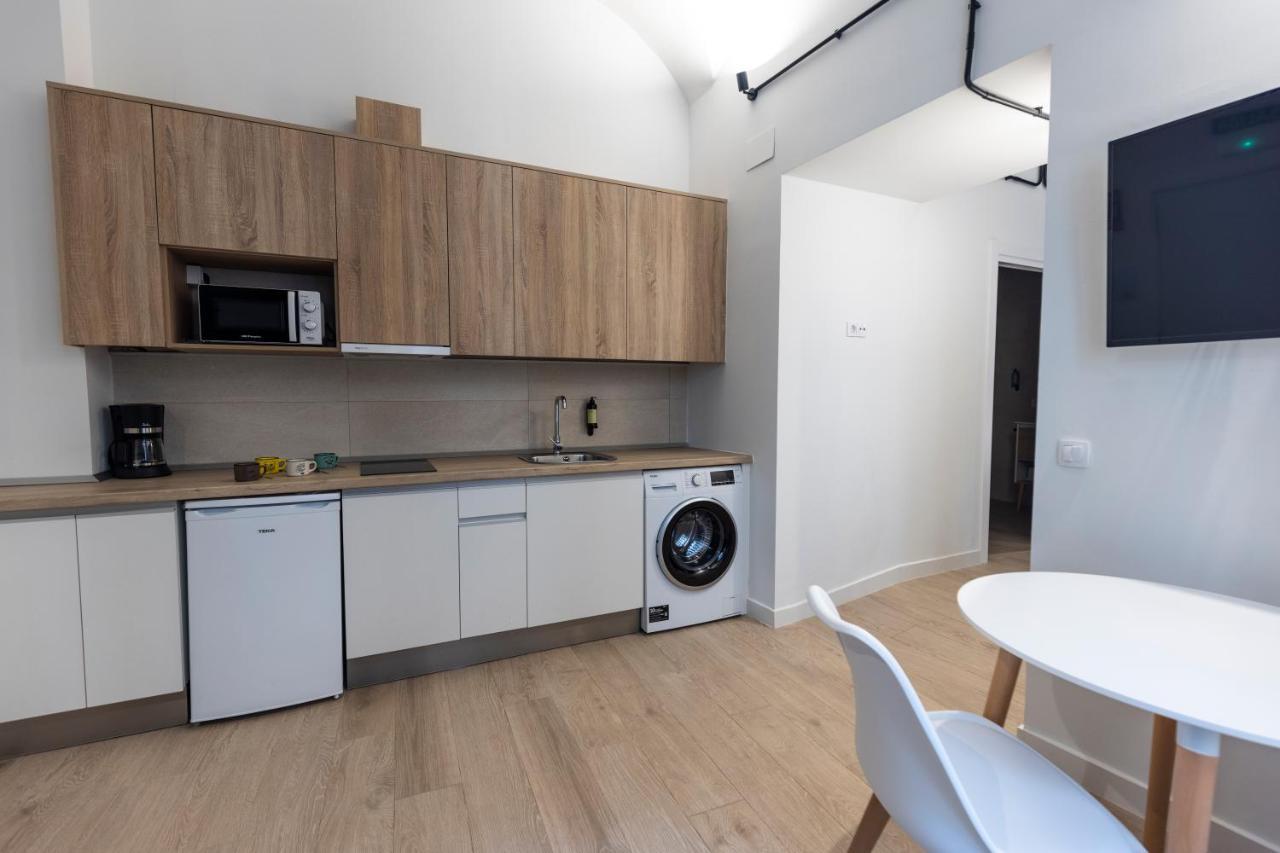 Apartamentos Turisticos De La Bernarda Caces 외부 사진