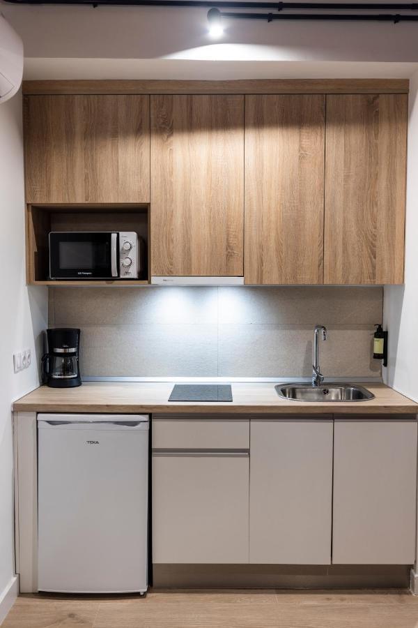 Apartamentos Turisticos De La Bernarda Caces 외부 사진