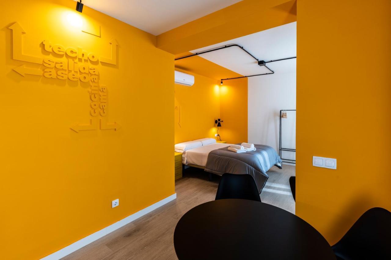 Apartamentos Turisticos De La Bernarda Caces 외부 사진