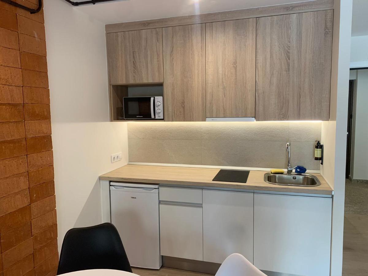 Apartamentos Turisticos De La Bernarda Caces 외부 사진