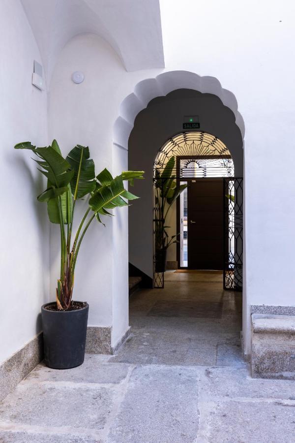 Apartamentos Turisticos De La Bernarda Caces 외부 사진